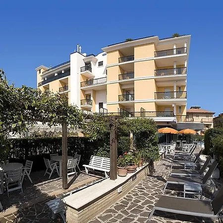 Imperial 4*