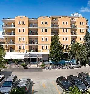 فندق Imperial 4*