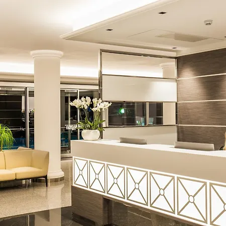 Imperial Ξενοδοχείο 4*