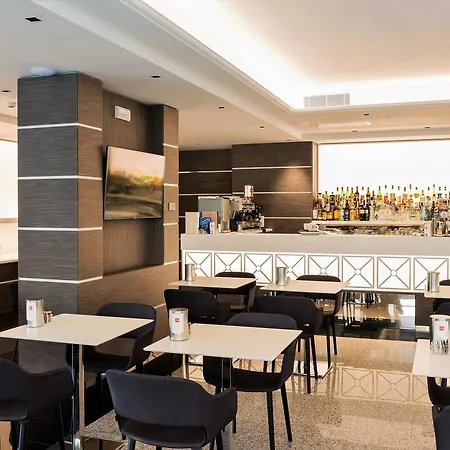 Отель Imperial 4*